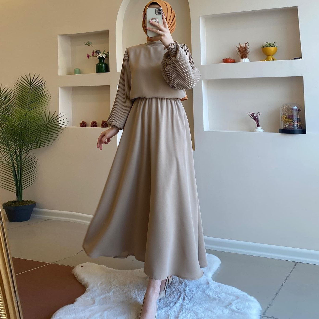 Robe Plissée Lacée